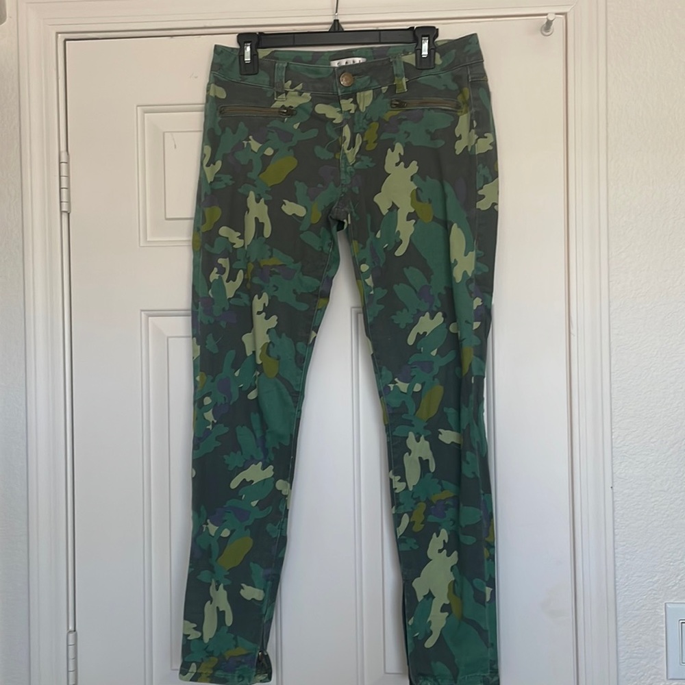 cabi Clover Camo Jegging